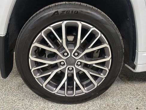 Used 2023 Jeep Grand Cherokee L Summit image 9