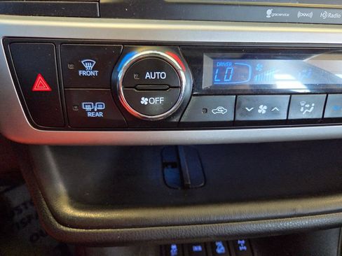 Used 2019 Toyota Highlander SE AWD/4WD image 53