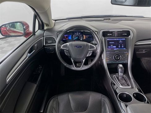 Used 2013 Ford Fusion Titanium image 22
