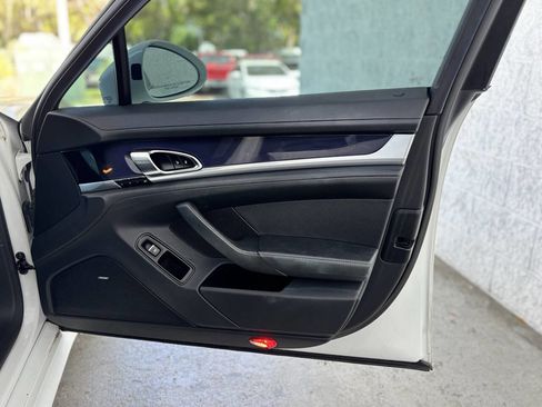 Used 2013 Porsche Panamera image 26