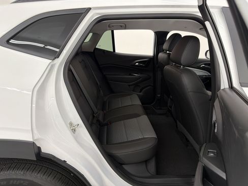 Used 2026 Chevrolet Trax LT w/ Driver Confidence Package FWD image 31