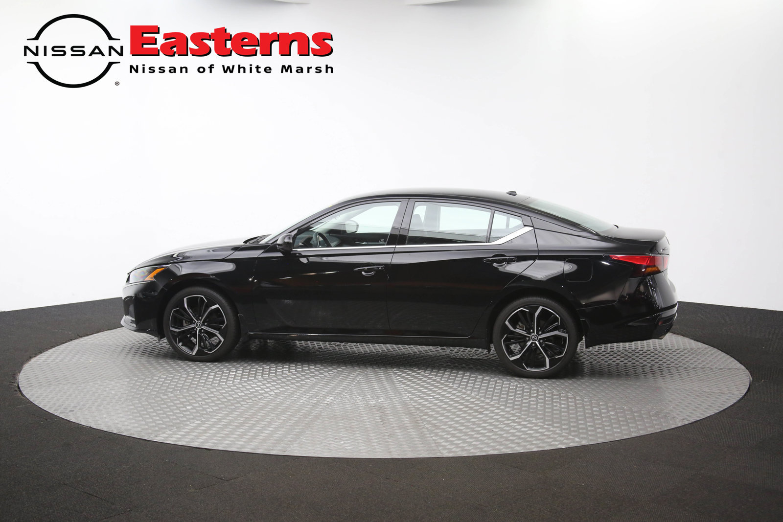 Used 2025 Nissan Altima 2.5 SR AWD/4WD image 60