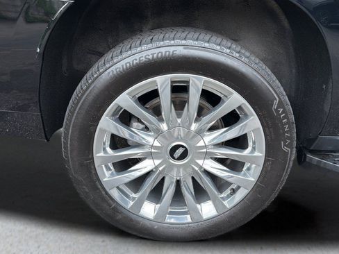 Certified 2024 Cadillac Escalade ESV Premium Luxury w/ LPO, Floor Liner Package AWD/4WD image 17