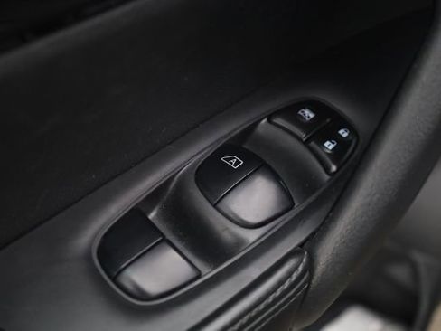 Used 2020 Nissan Rogue SL AWD/4WD image 14