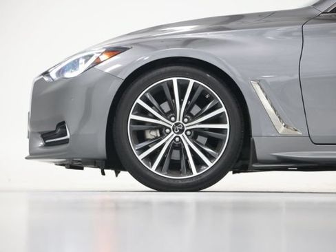 Used 2021 INFINITI Q60 3.0t Luxe w/ Essential Package RWD image 12