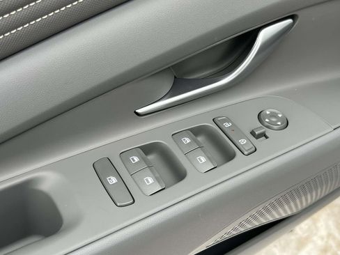 New 2026 Hyundai Elantra Sport FWD image 25