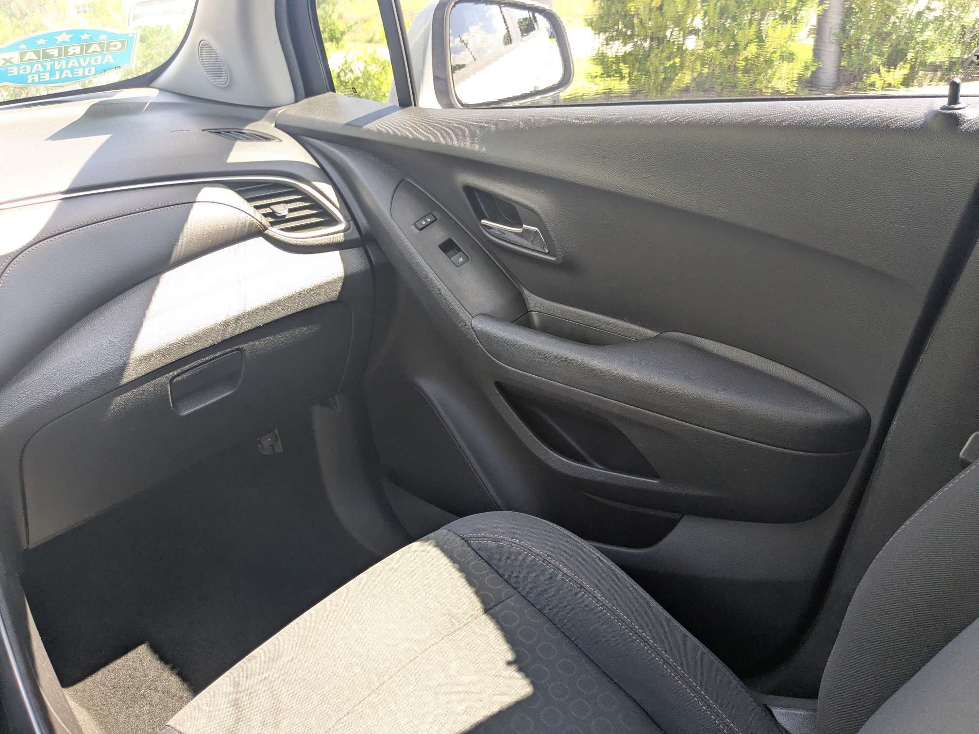 Used 2020 Chevrolet Trax LS w/ Tint and Cruise Package FWD image 18