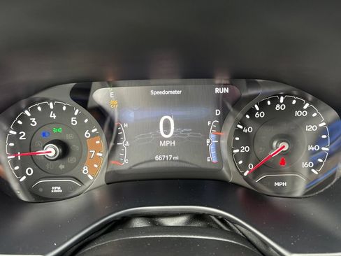 Used 2024 Jeep Compass Latitude AWD/4WD image 24