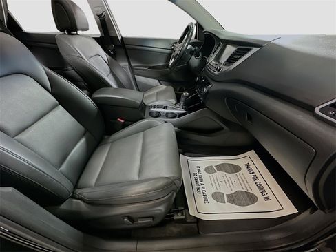 Used 2016 Hyundai Tucson Limited w/ Option Group 03 image 31