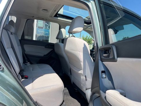 Used 2014 Subaru Forester 2.5i Premium w/ All-Weather Package AWD/4WD image 17