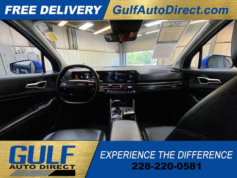 Used 2026 Kia Sportage EX w/ EX Panorama Roof Package FWD image 2
