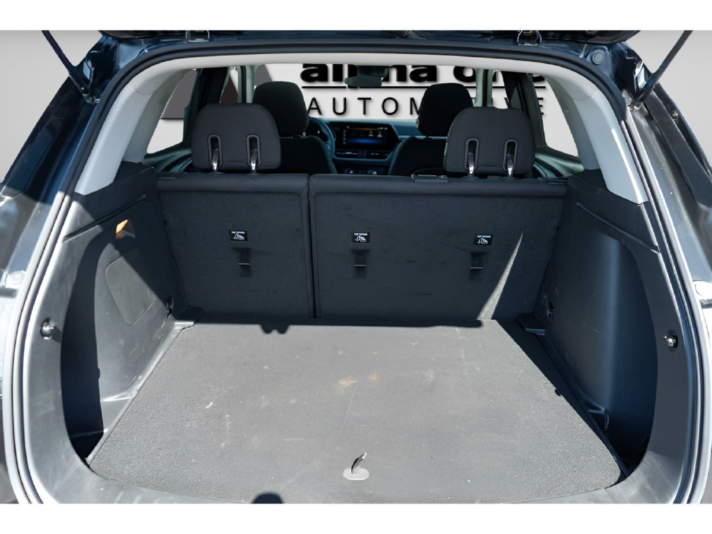 Used 2025 Chevrolet TrailBlazer LS w/ LS Convenience Package FWD image 9