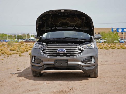 Used 2021 Ford Edge Titanium FWD image 4