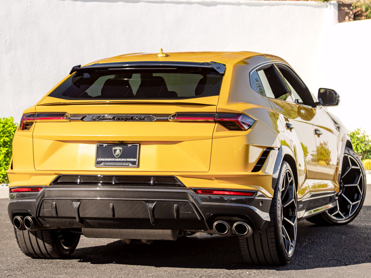 Used 2024 Lamborghini Urus Performante AWD/4WD image 6