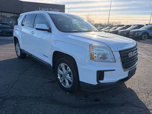 Used 2017 GMC Terrain SLE image 3