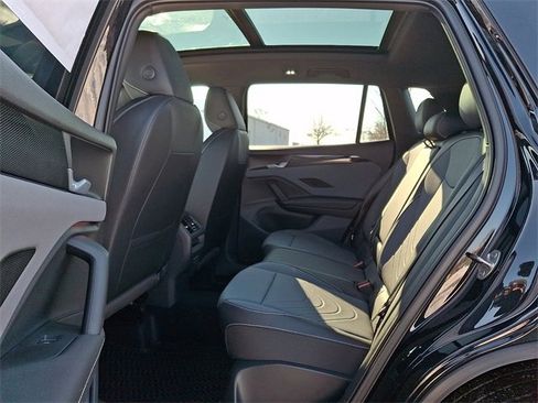 New 2026 Volkswagen Tiguan SE R-Line image 5