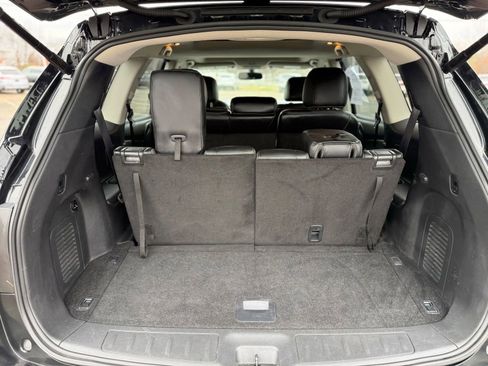 Used 2018 Nissan Pathfinder SL w/ SL Premium Package image 16