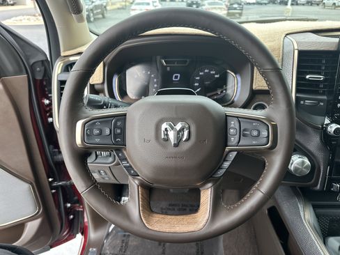 Used 2025 RAM 1500 Limited AWD/4WD image 18
