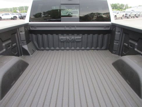 New 2026 GMC Sierra 1500 AT4 w/ AT4 Premium Package AWD/4WD image 7