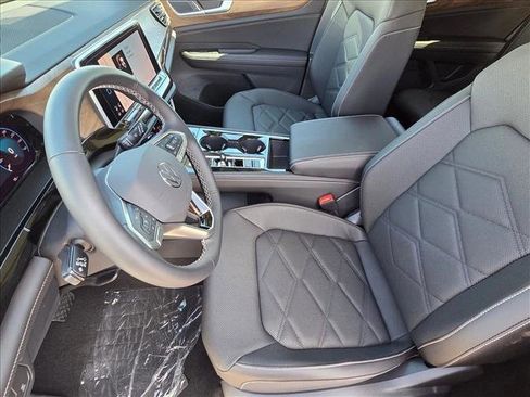 New 2026 Volkswagen Atlas SE FWD image 4