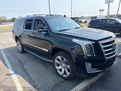 Used 2015 Cadillac Escalade ESV Luxury AWD/4WD image 3