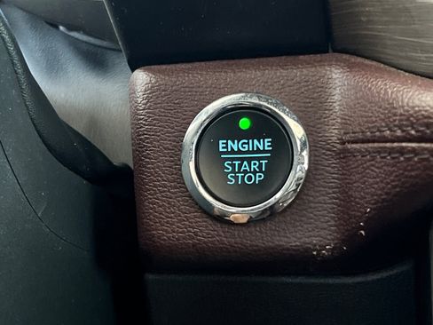 Used 2023 Ford Expedition Limited image 34