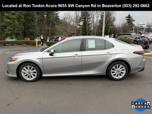 Used 2022 Toyota Camry LE w/ Carpet Mat Package (TMS) image 5