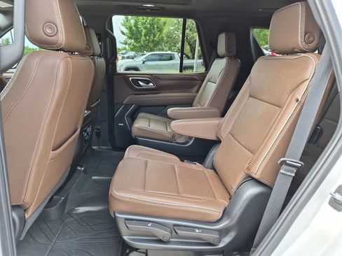 Used 2024 Chevrolet Tahoe High Country RWD image 38