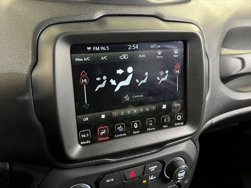 Certified 2022 Jeep Renegade Altitude w/ Sun/Sound Group image 32