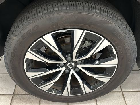 Used 2025 Volvo XC60 B5 Core AWD/4WD image 31