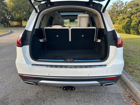 Used 2024 Mercedes-Benz GLS 450 4MATIC image 10