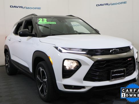 Used 2023 Chevrolet TrailBlazer RS w/ Convenience Package image 3