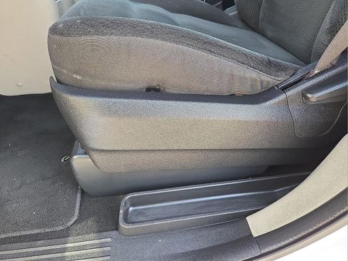 Used 2019 Dodge Grand Caravan SE image 14