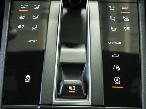 New 2025 Porsche Macan image 22