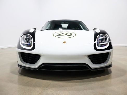 Used 2015 Porsche 918 Spyder image 25