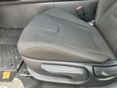 Used 2026 Hyundai Elantra Sport FWD image 23