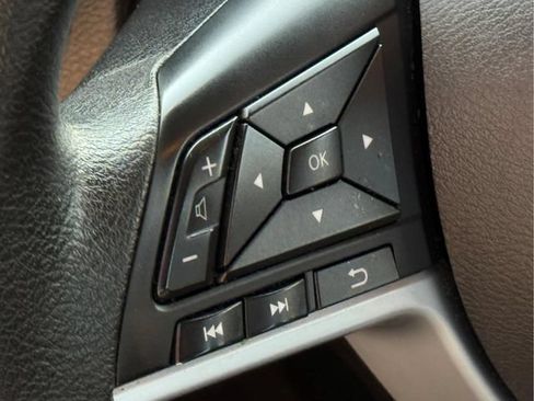 Used 2025 Nissan Altima 2.5 SV FWD image 17