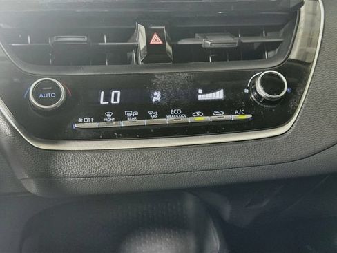 Certified 2021 Toyota Corolla LE FWD image 17