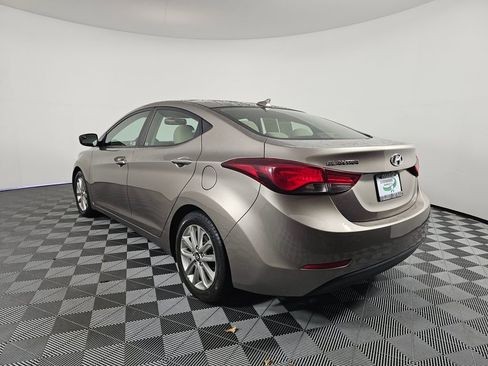 Used 2016 Hyundai Elantra SE w/ Option Group 02 image 5