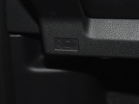Used 2019 Subaru Forester Premium AWD/4WD image 23