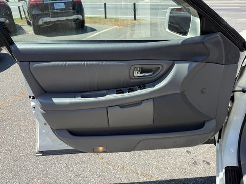 Used 2000 Toyota Avalon XL image 22