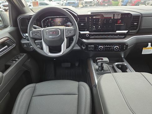 New 2026 GMC Sierra 1500 SLT AWD/4WD image 9