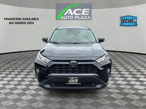 Used 2019 Toyota RAV4 XLE Premium w/ Cold Weather Package AWD/4WD image 3