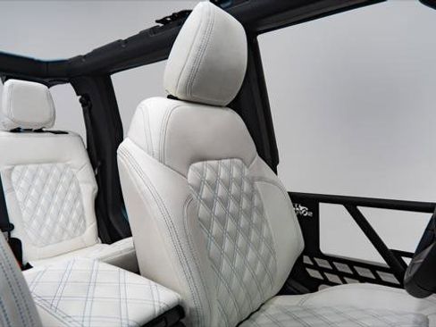 Used 2026 Ford Bronco 4-Door AWD/4WD image 3