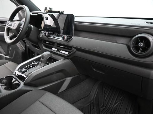 Used 2025 Chevrolet Colorado Trail Boss image 14