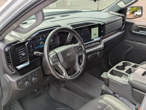 Used 2022 Chevrolet Silverado 1500 RST w/ Z71 Off-Road Package image 12