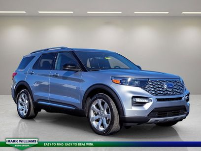 Certified 2020 Ford Explorer Platinum w/ Premium Technology Package
