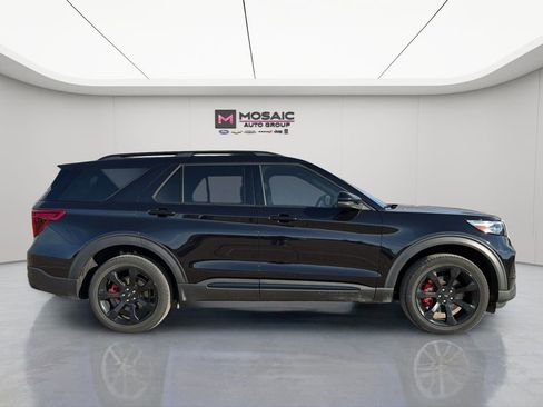 Used 2023 Ford Explorer ST w/ Equipment Group 401A image 9