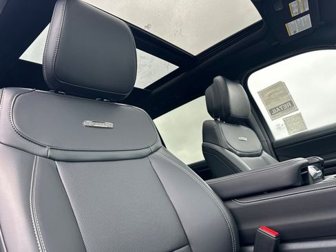 New 2026 Ford Expedition Max Platinum w/ Stealth Performance Package AWD/4WD image 17