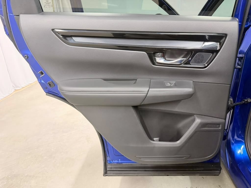 Certified 2025 Honda CR-V EX-L image 32